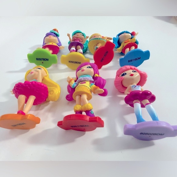 2 1/2” Spin Master Party Popteenies Doll Figures - Lot of 7 - Picture 3 of 5